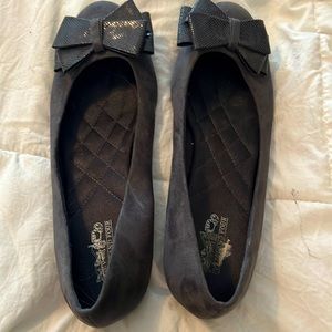 Gray flats with bows